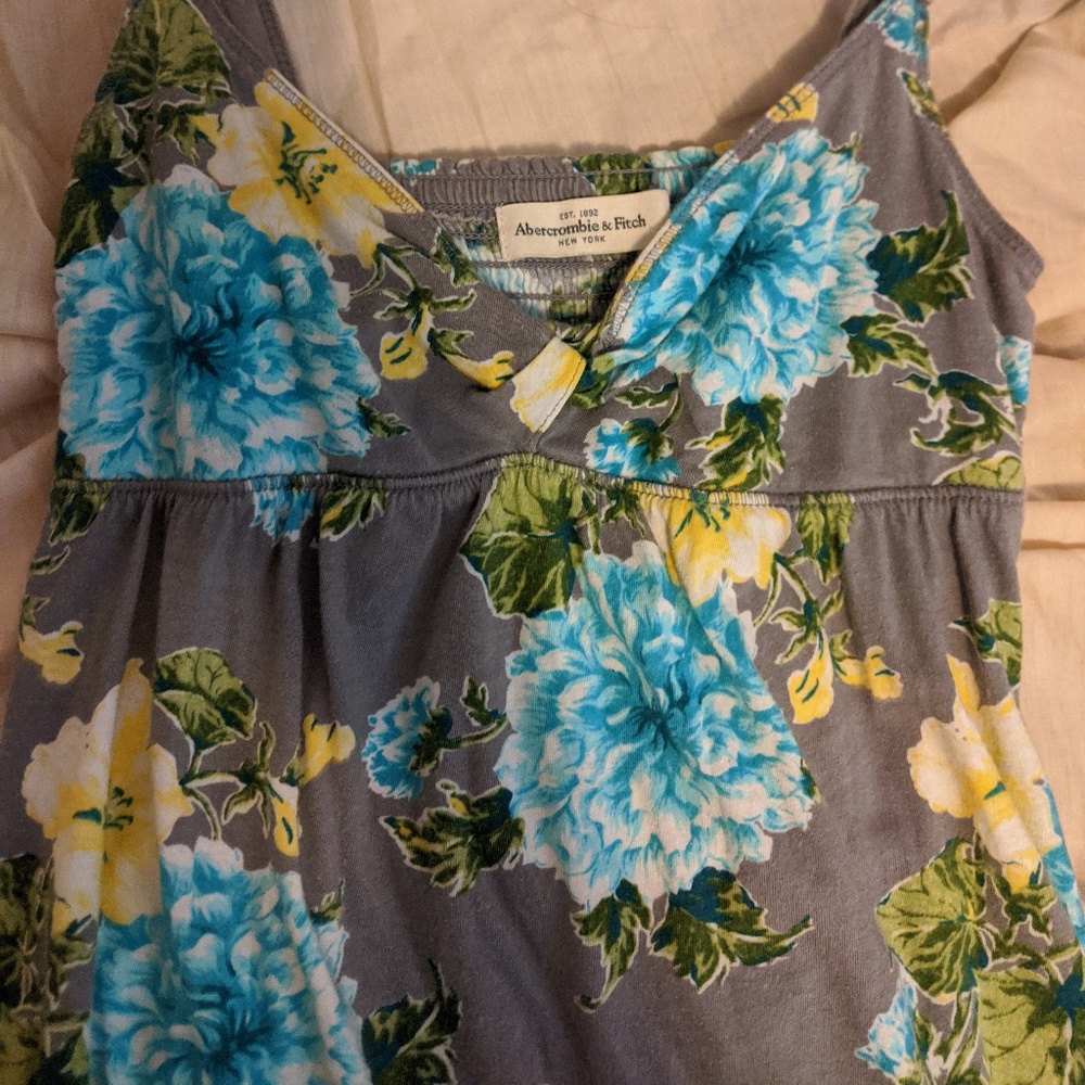 3/$10 Abercrombie & Fitch Floral Tank Top - XS - Picture 2 of 8